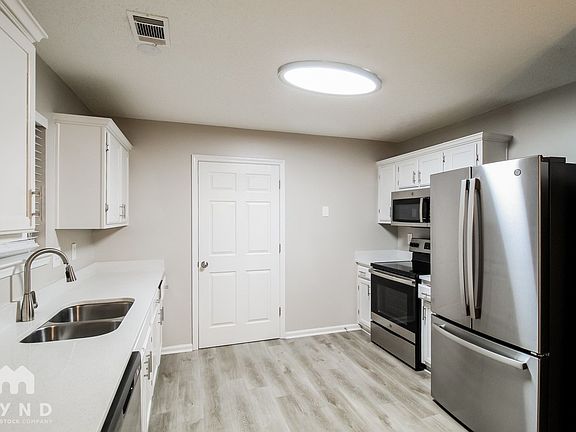 2nd image of 5838 Waggoner Ct