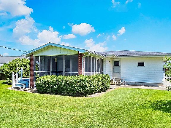 5th image of 103 David Dr
