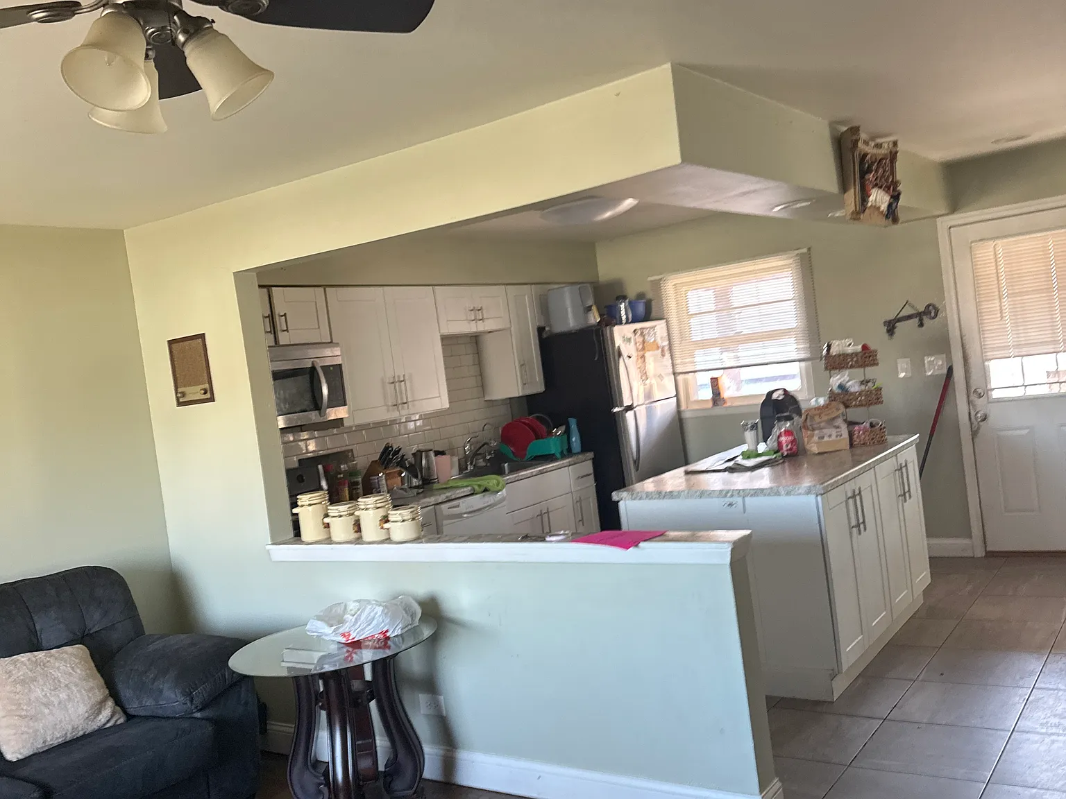 3 bed, 1150 sqft, $2,300 — Photo 2