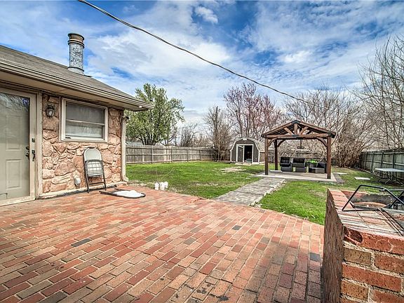 5th image of 2812 Larkspur Rd