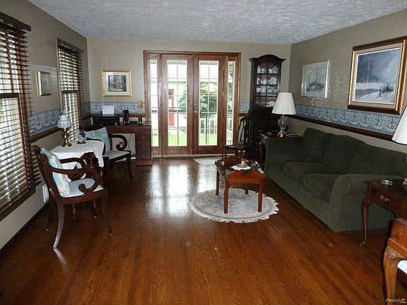 French doors to screened in Patio