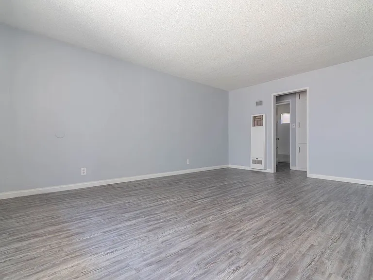 8419 S Western Ave #1A — Photo 5
