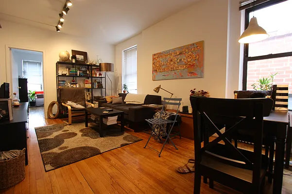 Rented by Compass | media 6