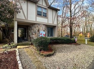 615 Jaeger Ct, Sicklerville, NJ 08081