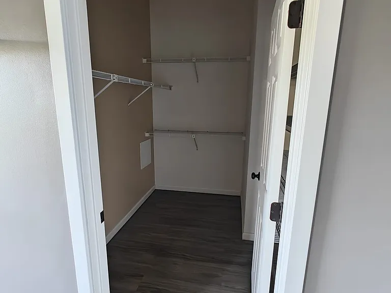 8703 Lost Valley Dr — Photo 17