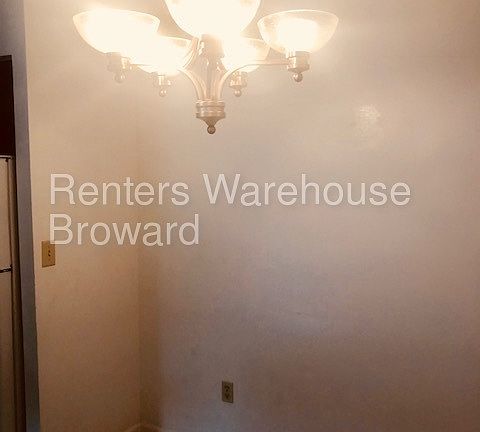 3rd image of 445 NW 210th St APT 101