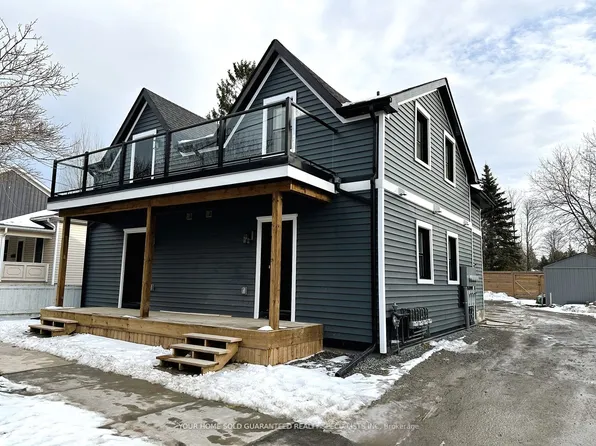 41 Mosley St #A, Aurora, ON L4G 1G8