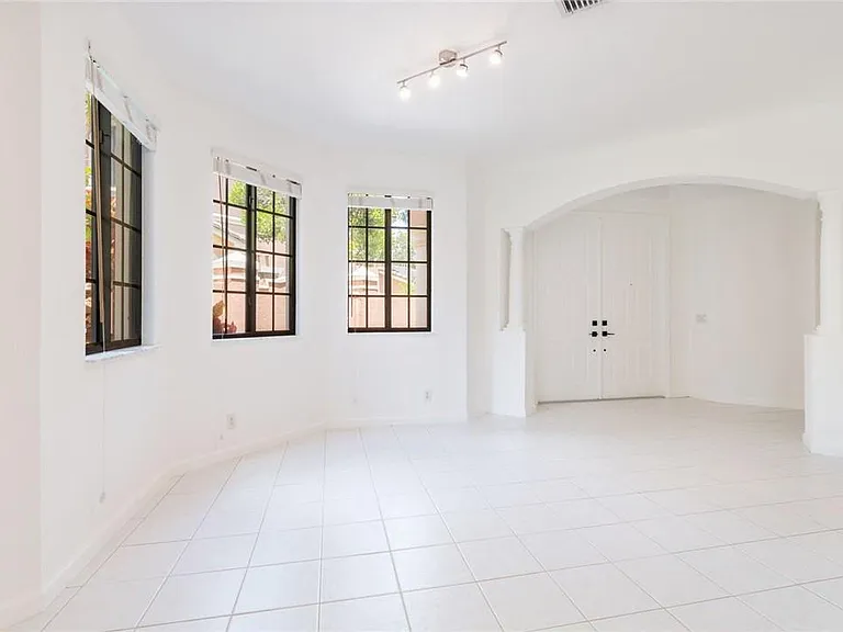 2692 Center Court Dr #2-32 — Photo 3