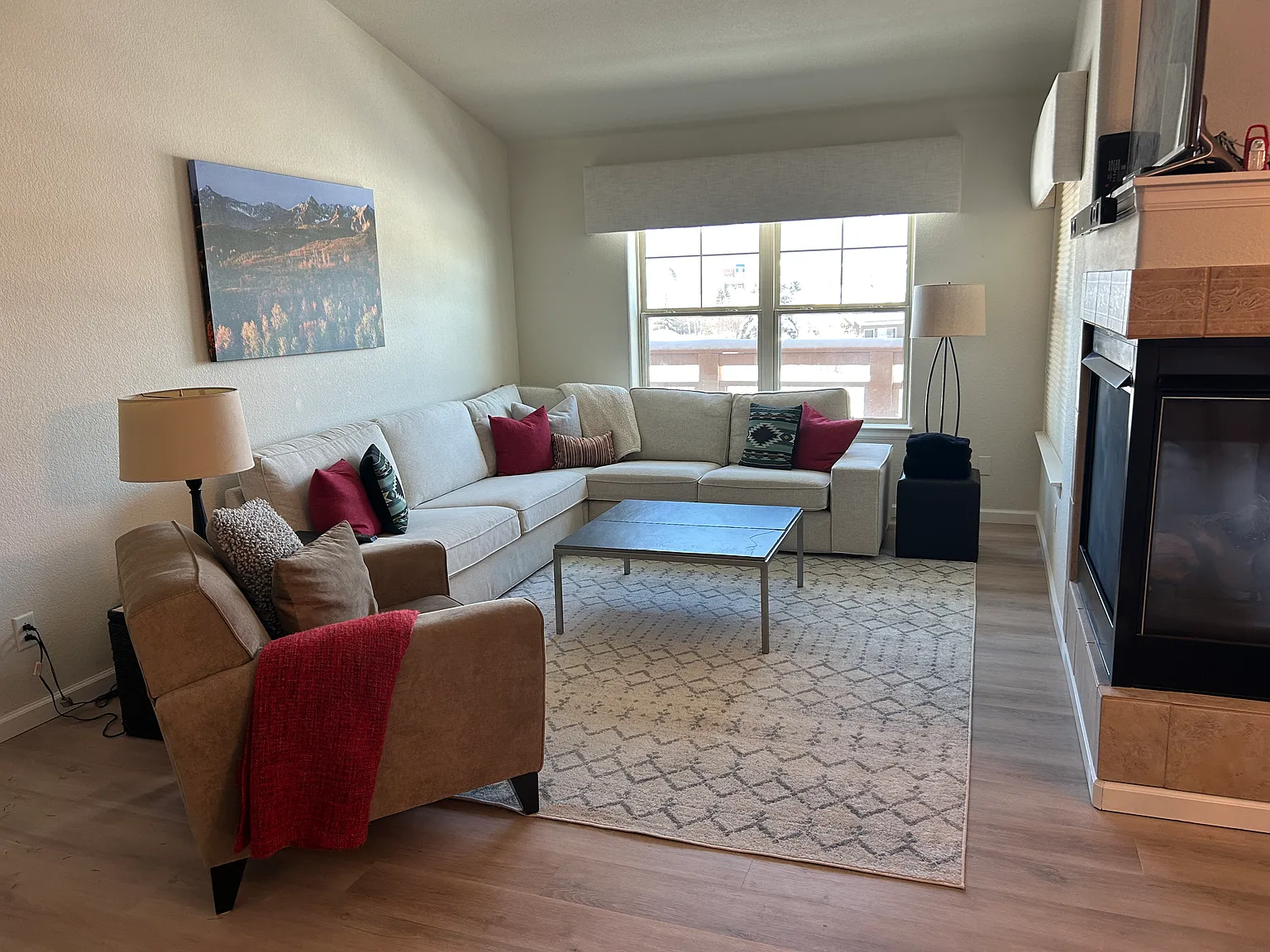 2 bed, 1348 sqft, $3,400 — Photo 3