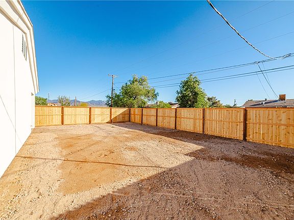 5th image of 4729 N Thompson Way