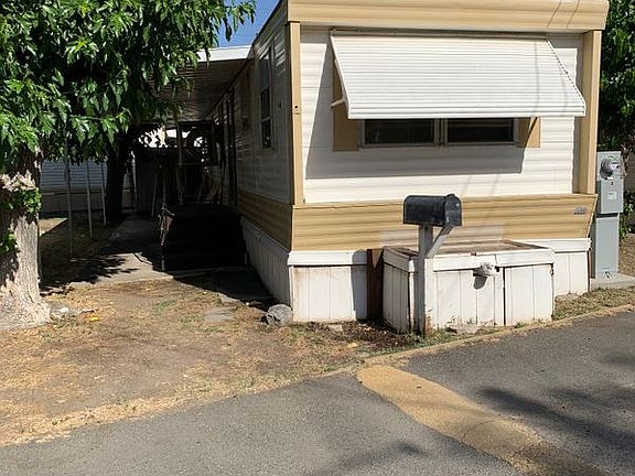 3rd image of 815 Tomah Ave #8