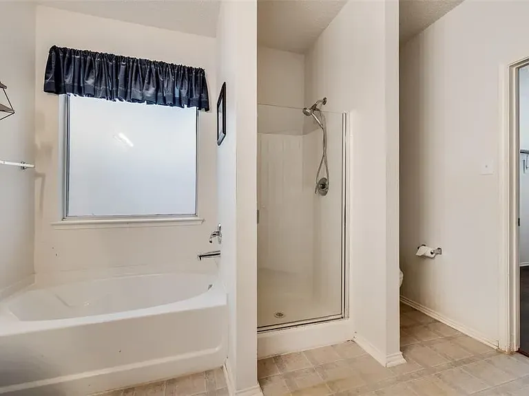 2831 Deer Ridge Dr — Photo 9