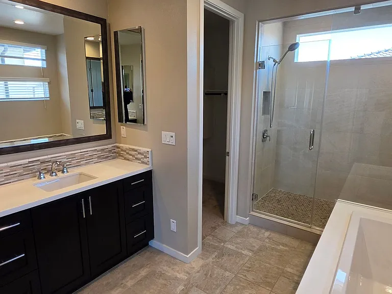 16208 Camden Cir — Photo 40