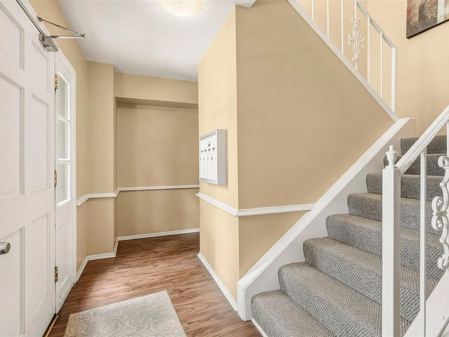 2 bed, 2.5 bath, 1680 sqft, $1,950 — Photo 2