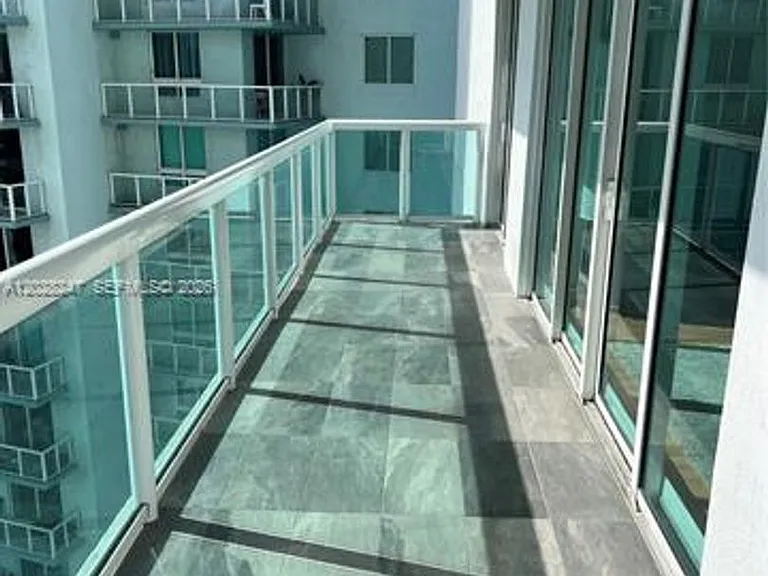 1800 N Bayshore Dr #2310 — Photo 43