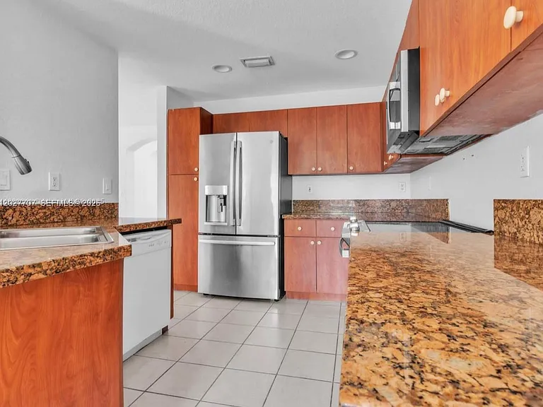 16628 SW 47th Ter — Photo 8
