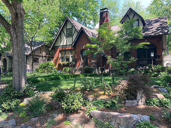 2nd image of 2808 W Linden Ave