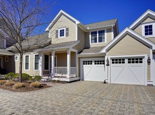 38 Seven Springs Ln #D, Burlington, MA 01803