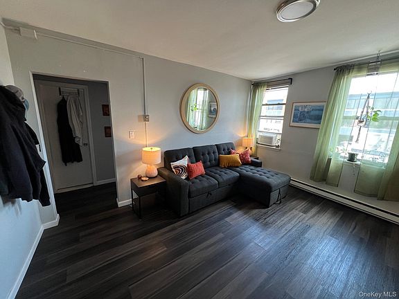 3rd image of 259 Main St APT 1