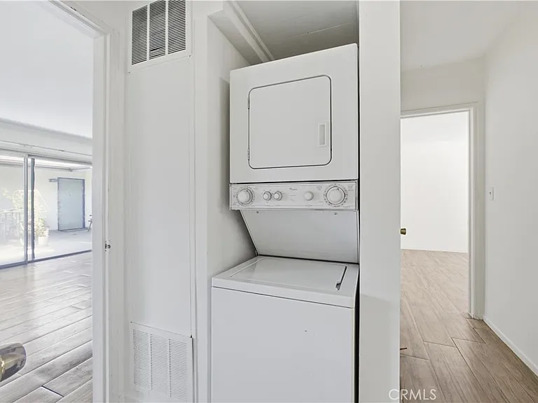 5168 Yarmouth Ave #26 — Photo 3