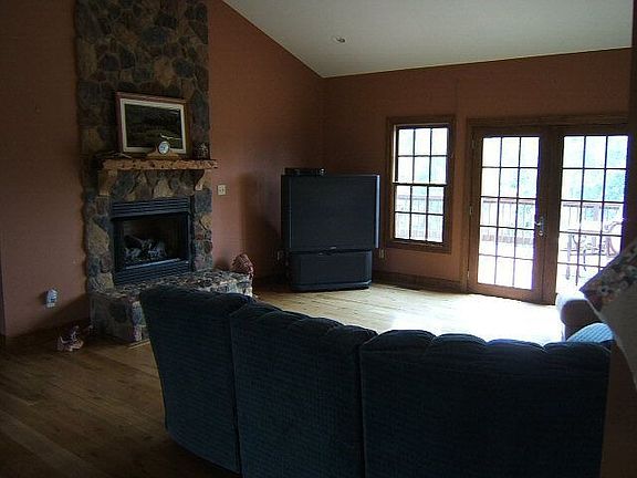 3rd image of 3925 Ronnie Lake Rd