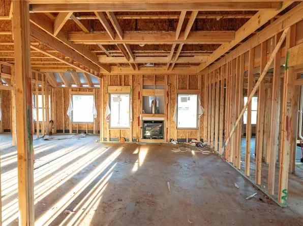 5724 Lantana Ln, Edmond, OK 73034