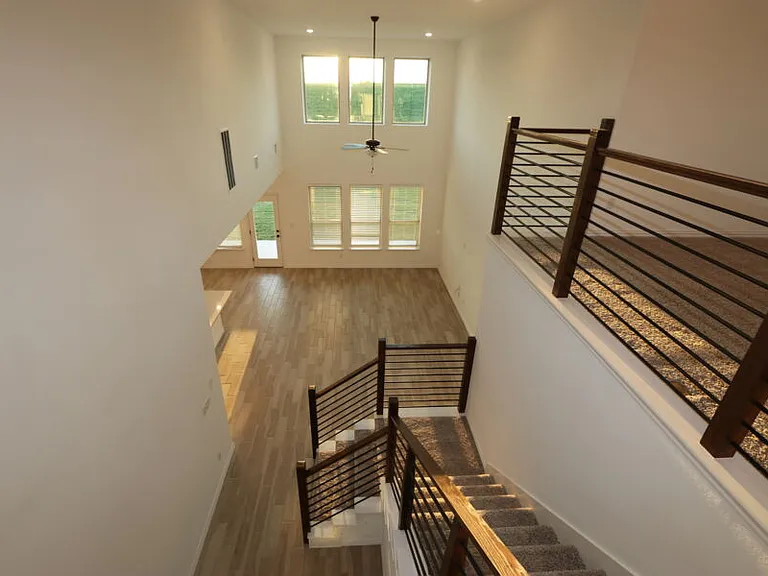 401 Mangold Dr — Photo 9