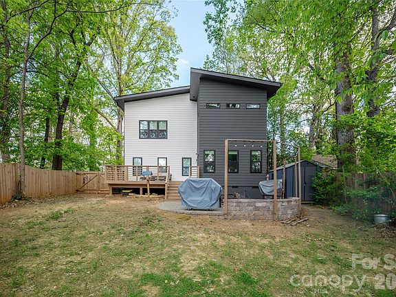 4th image of 1608 Chippendale Rd