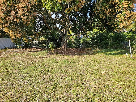 4th image of 7501 Alhambra Blvd