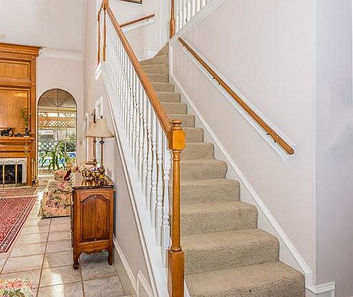 4th image of 2318 Donegal Ct