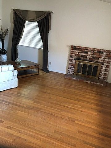 1st image of 901 Trumpeter Ct