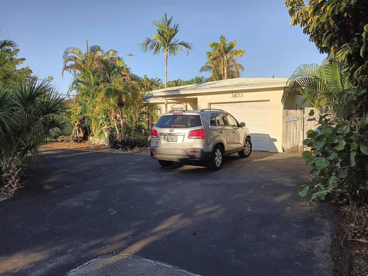 3 bed, 1599 sqft, $4,800 — Photo 2