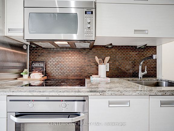 5th image of 88 Park Lawn Rd #801