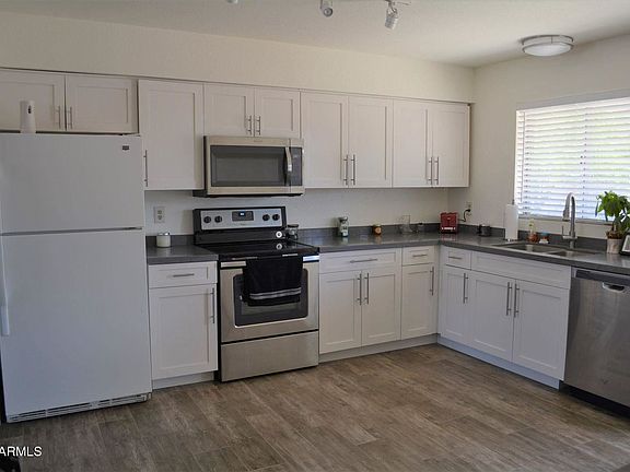 2nd image of 15847 N 19th Pl