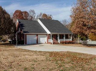 15805 Estate Dr, Athens, AL 35613