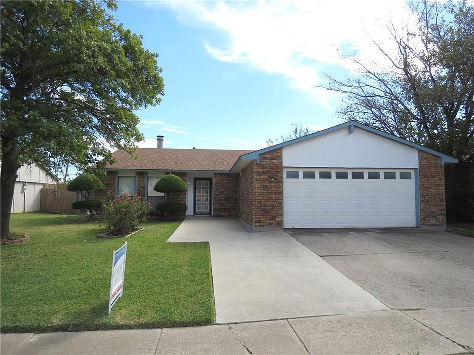 1st image of 702 Levelland Dr