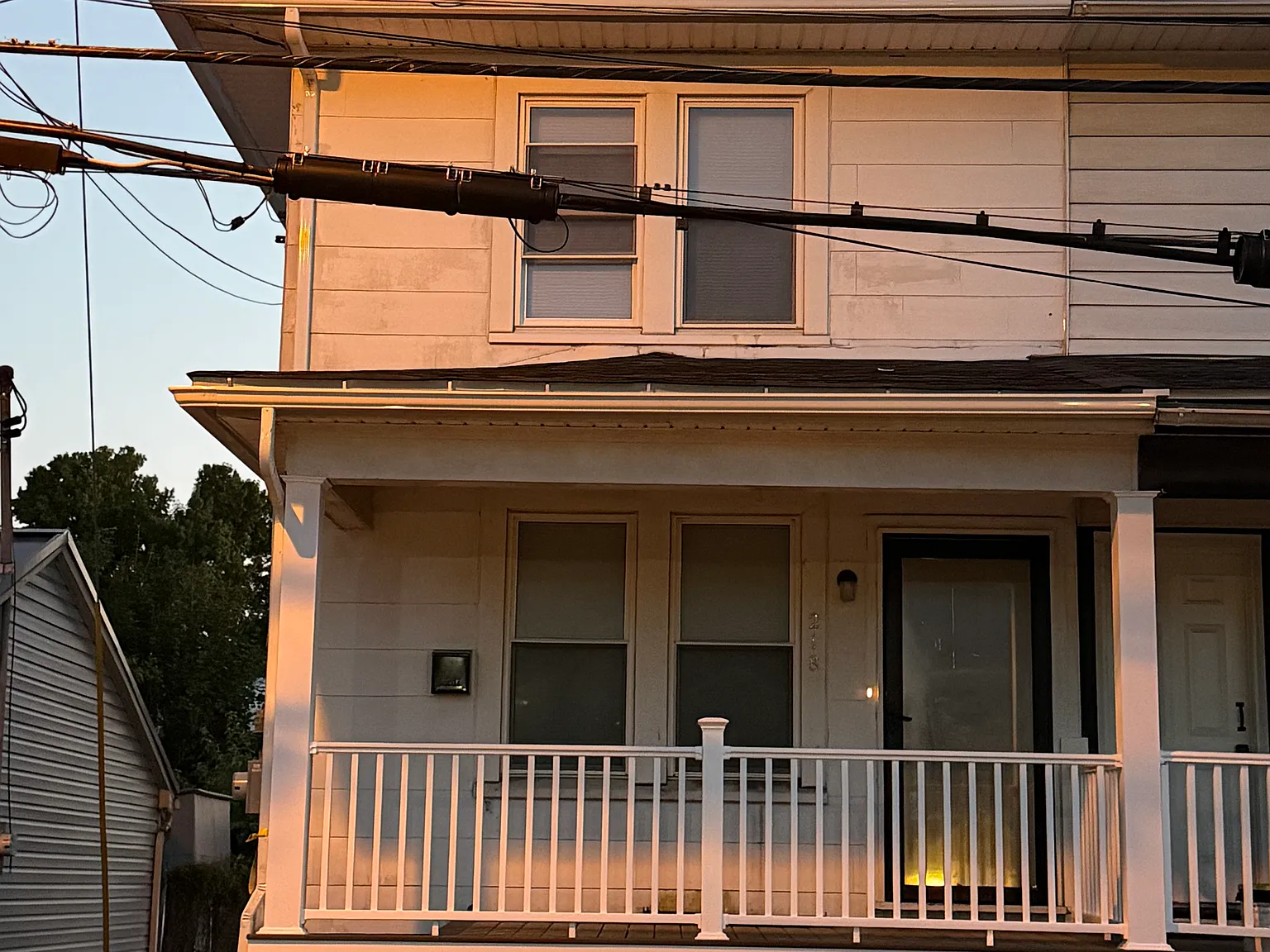 4 bed, 1.5 bath, 1230 sqft, $2,050 — Photo 1