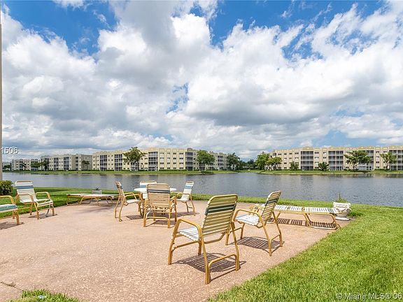2nd image of 7360 Fairfax Dr #302