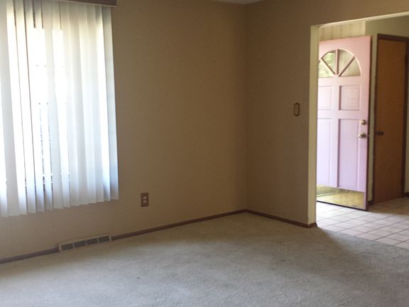 5th image of 120 Noran Cir