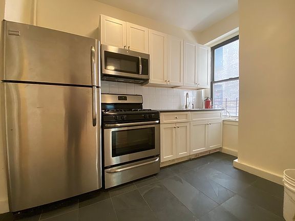 3rd image of 530 W 136th St APT 4