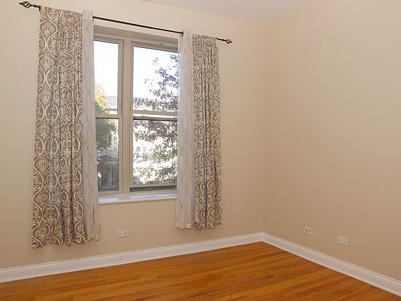4th image of 3439 W Belle Plaine Ave APT 3W