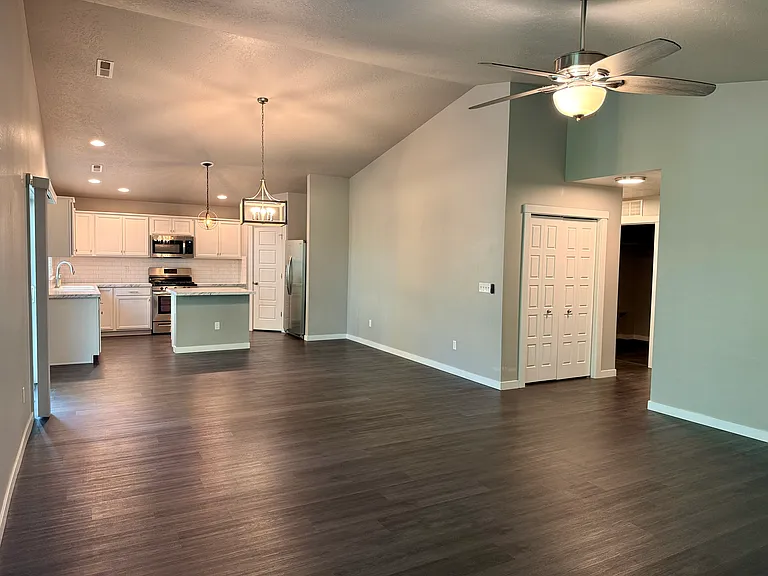 2215 N Waterbrook Pl — Photo 12
