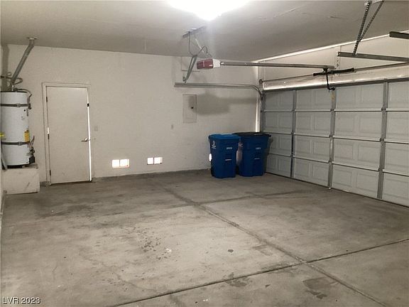 3rd image of 8886 Windsor Hill Way