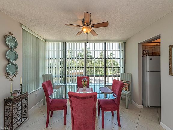 4th image of 320 Seaview Ct APT 203