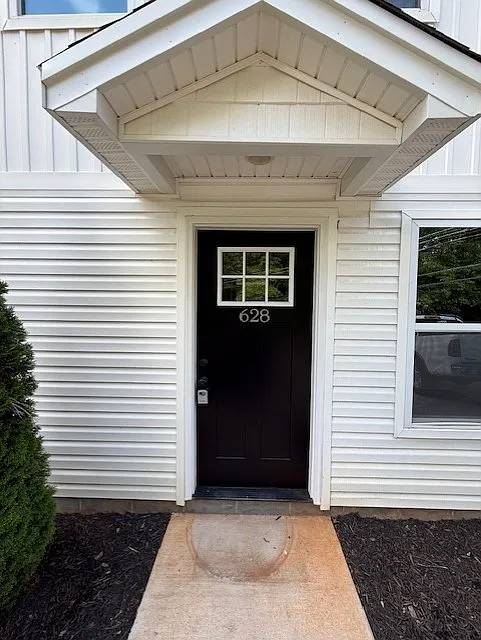 Building Photo - 628 Tanner Rd
