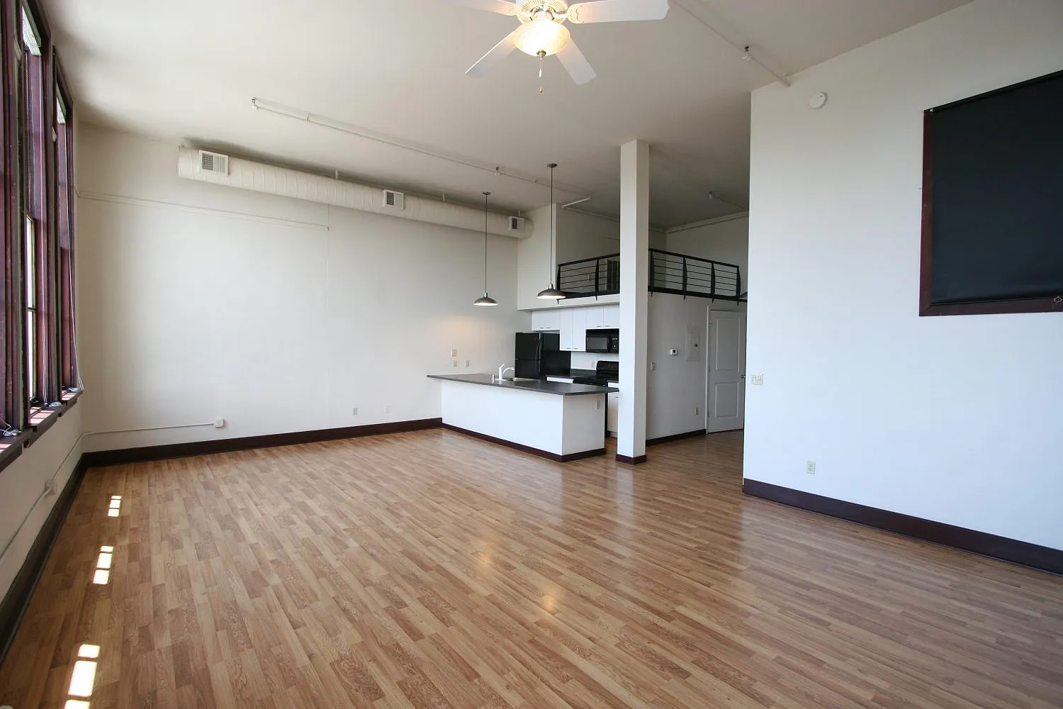 301 Central Ave NE, Loft 206 - 1 — Photo 3