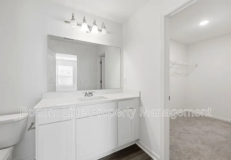 1117 Dakine Dr — Photo 28