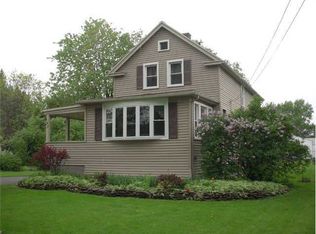 187 Eugene St, Gates, NY 14606