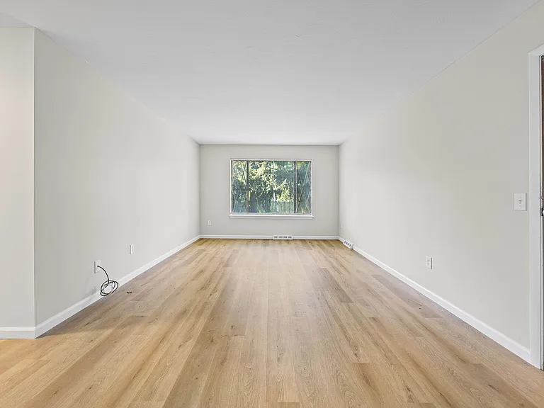 2519 Culver Road Apartments — Photo 7
