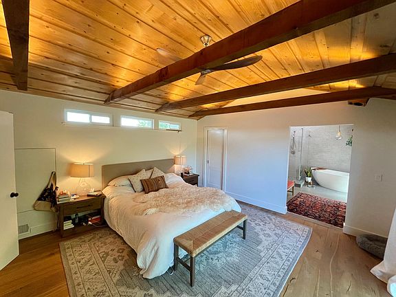 The upstairs master suite...